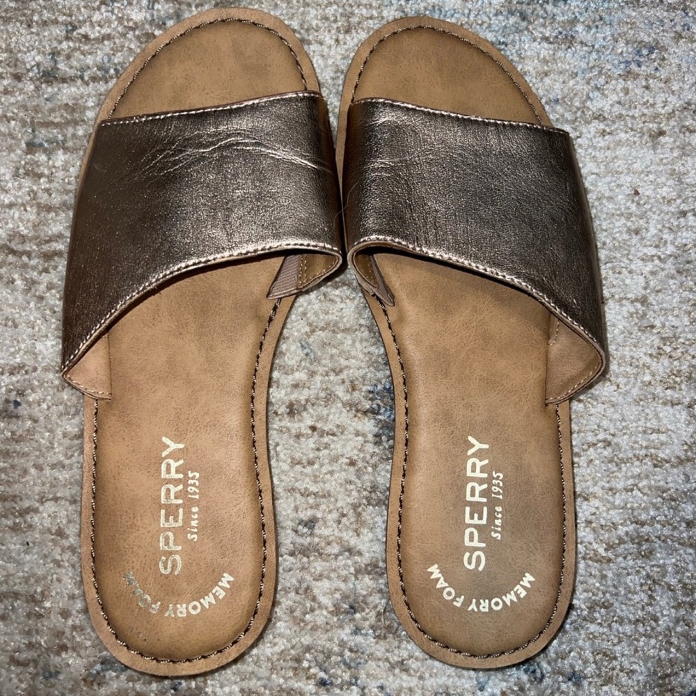 Women’s Size 7 Memory Foam Sperry Sandals